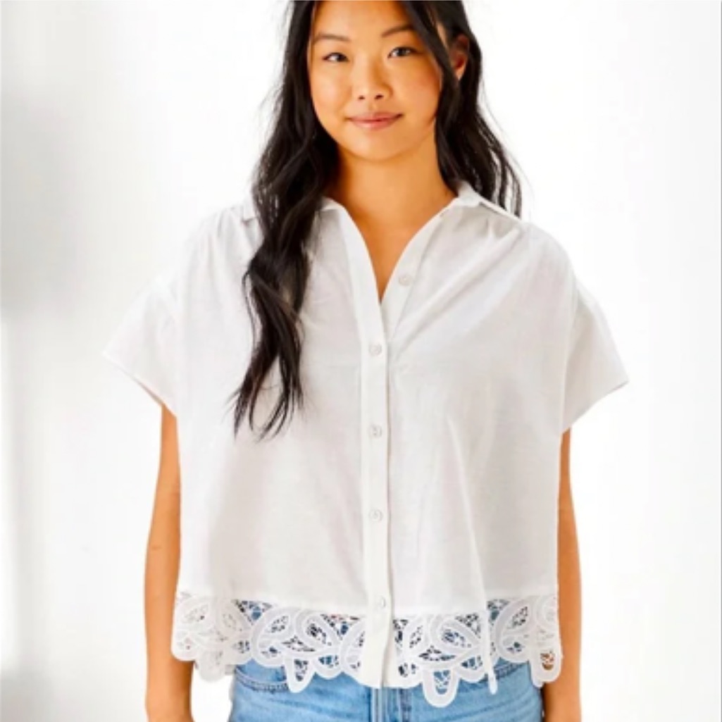 0227 - American Eagle Outfitters White Lace Hem Blouse